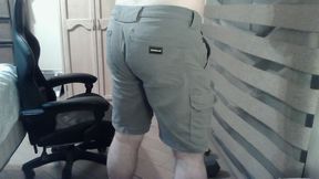 Hot Stud Goes Commando During Leg Day