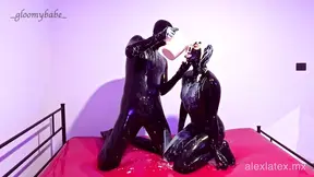 Sticky latex play T1 &mdash;  let′s get messy - Gloomy Babe