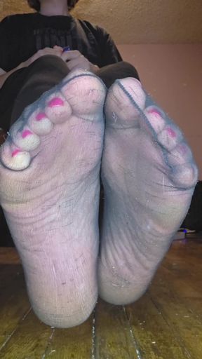 Worship My Feet While I Browse