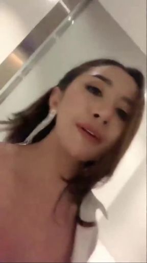 Unforgettable moment from &quot;This jakarta model almost fucked by photographer, she only masturbates&quot;