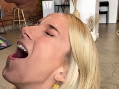 Close up MiLF getting it in the ass