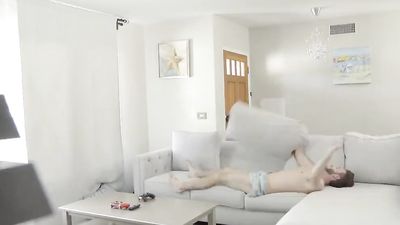 MomsTeachSex - MILF Se Folla A Su Yerno y Su Hija