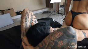 i went to carlos simoes  house today and he gave the bastard them to eat me tasty