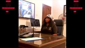 OFFICE SQUIRT AND SEX WITH HUGE ASS EMPLOYEE  PLEASE SUBSCRIBE TO RED