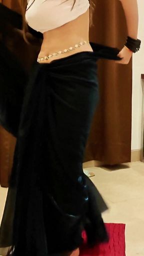 desi indian naukar malkin. innoccent driver had sex with his malkin instead giving massage full hindi audio roleplay   Clip 2