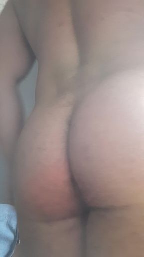 Russian guy shows off a bouncy curvy ass