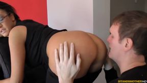 Facesitting With Big Ass In Leggings