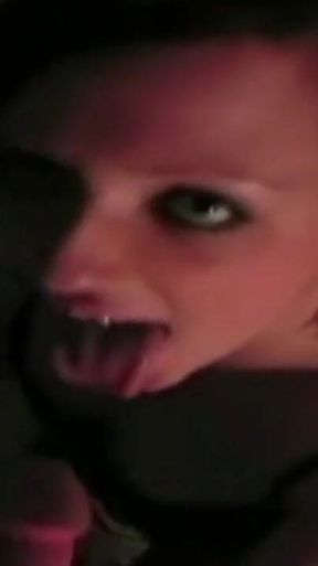 She Doesn't Suck Her Boyfriend's Cock