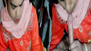 Adam 18 yaşındaki Arap orospuyu götünden beceriyor ve orgazm yaşatıyor