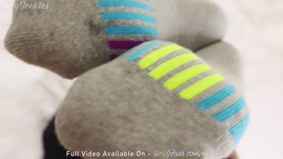 Gym Girl Wants A Facial! (Sockjob, Deepthroat &amp; More)