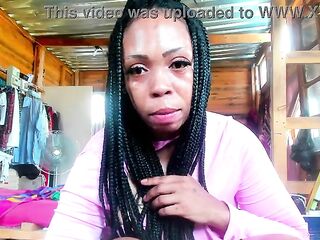 BigAss Mistresse try denim-shorts for some other bigg fan!