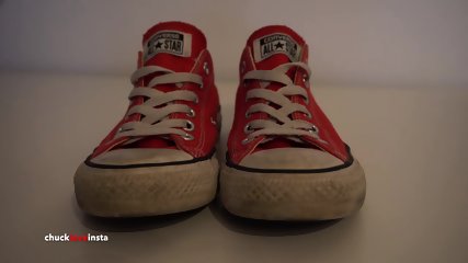 My Sisters Shoes: Red Converse low - 4K