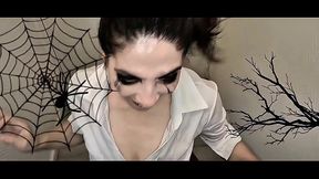 Halloween! No se aguant&oacute_ nada antes de la fiesta de Halloween mi amiga se prendi&oacute_ de mi verga