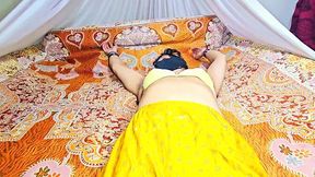 Muslim Bhabhi gets hard anal fuck facing her Devar