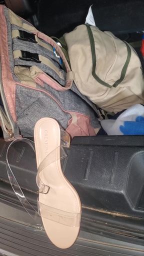 mechanic found customer size 7 heels in suv