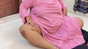 Arab Big Ass Hot Stepmom Stuck Under Bed Now She Want Anal Fuck From Stepson - Muslim Sex Video