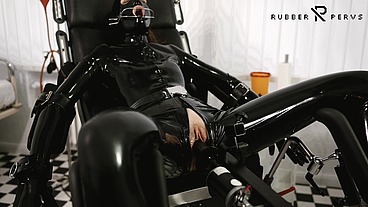 Tease and denial on gynchair in the Clinic with fucking machine