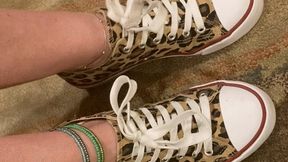 Ursoleobsession sensually removes her sneakers