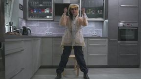 Miss Amira in 2 Hunter Regenjacken und Nylon Regenhose wird gefesselt und geknebelt