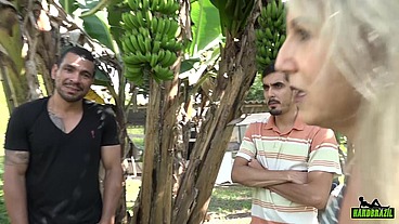 Bastidores da grande dupla penetração da Milf tatuada do sul - Camila Costa - Bettohfitness - Big Bambu - Sandro Lima - Binho Ted