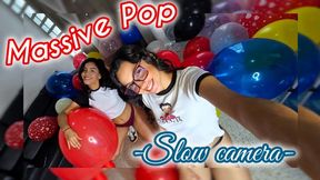 Marianna and Juliette make Massive pop (SLOW MOTION)