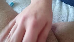 schwanzmassage von einer bekleideten kollegin