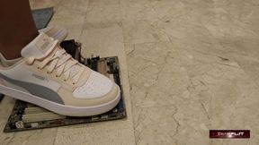 A977 Lady Bea in Crush Crush