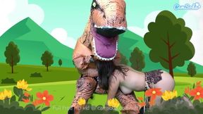 Nice-looking Madi's webcams dirt