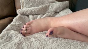 Sugargirlx2 IGNORES YOU With Her Manicured Toes