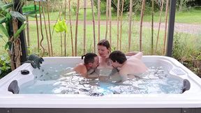 trio jacuzzi avec mon mari et mon amant suite de la videos precedente apres ...