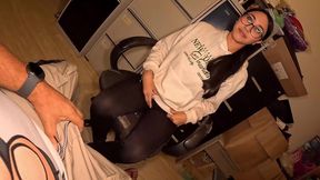 fiquei sozinho no escritorio com a novinha e meti a vara no rabo - julia costa