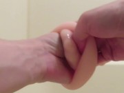 オナホにフィストファックしようとした変態男（Hentai boy is Fisting Adult Toy!!）