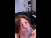 Restez à la maison : jeu de pisse et de foutre
