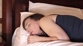 Stepmom's Late Night Playtime: Horny Risky Fuck and Messy Facial