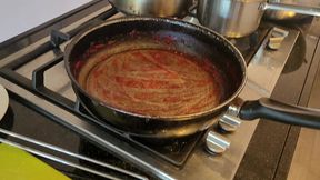 megan venturi making soup, fucked & squirting all over the floor