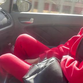 A talented taxi driver brought his client to a complete anal orgasm