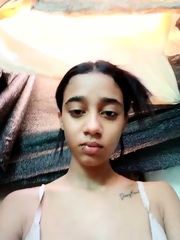 Zoe Sweett18 Masturbndose
