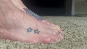 “Carpets and toes with Blu”