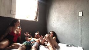 suruba entre amigos cai na net.