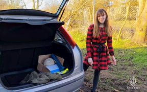 Dirty Trunk Sex in a Stuck Car!!