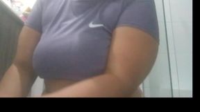 MILF ends up masturbating her big juicy pussy while alone at home