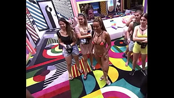 Nat&aacute_lia BBB 22 de fio dental muito gostosa