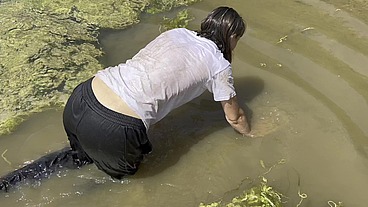 Wetlook White T-Shirt down at the Estuary