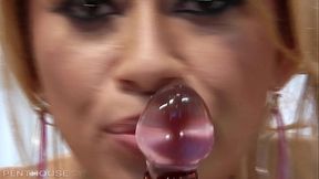 Lisa Daniels - Live Chat