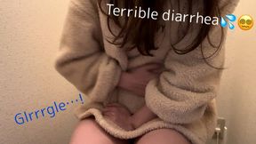Cute Japanese Idol Girl in pajamas Real Stomachache (????????????)