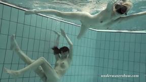 ”Loris & Okunewa swimming lesbian girls underwater”
