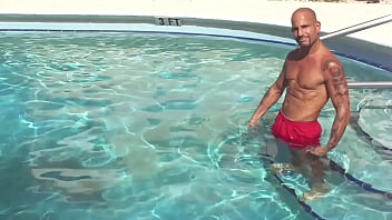 HARDBODY ITALIAN PORNSTAR MAXXX LOADZ IN THE POOL FLEXING &amp_ SHADOW BOXING BRO