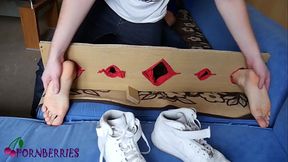 Kissing and licking my friend'_s feet