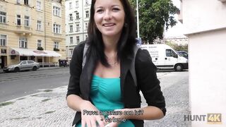 HUNT4K. Denisse Viene a Praga per Divertirsi Ma non per Musei Noiosi