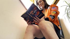 Hot Tight Puffy Pussy Sexy Brunette Social Media Influencer No Panties in a Short Mini Skirt teases